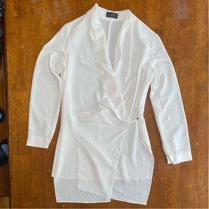 Women’s ASTR the Label Crepe White Tunic Wrap Top